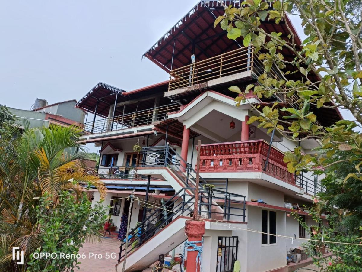 Coorg Girinivas Homestay 102 Madikeri Zewnętrze zdjęcie