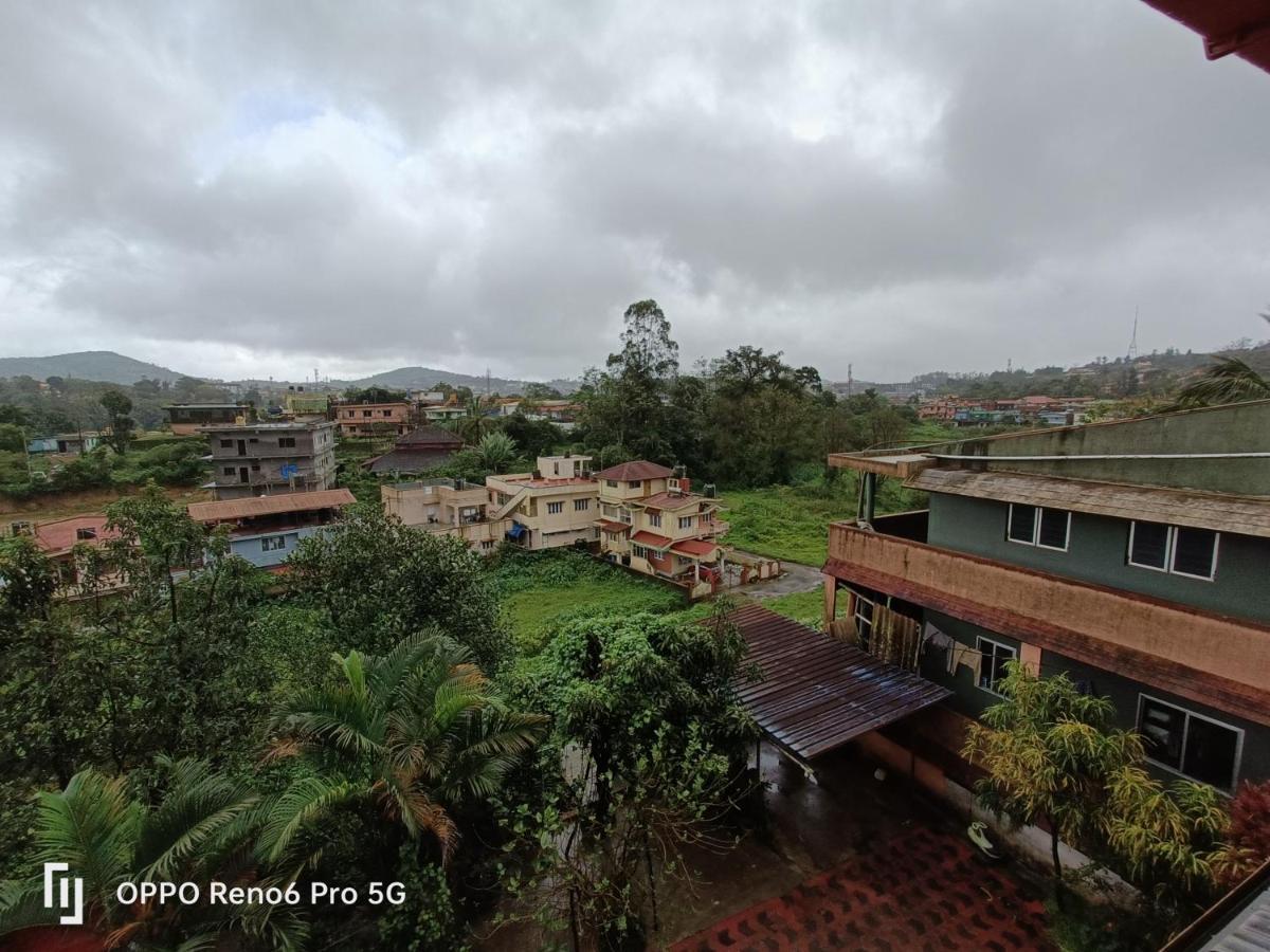 Coorg Girinivas Homestay 102 Madikeri Zewnętrze zdjęcie